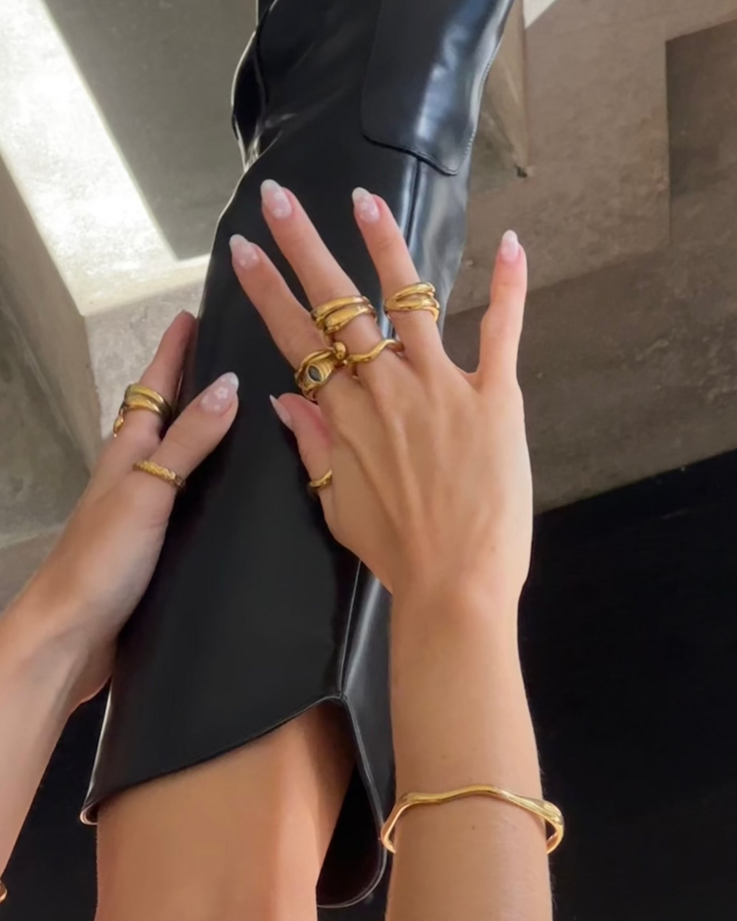 LIQUID ASYMMETRICAL OPEN BANGLE