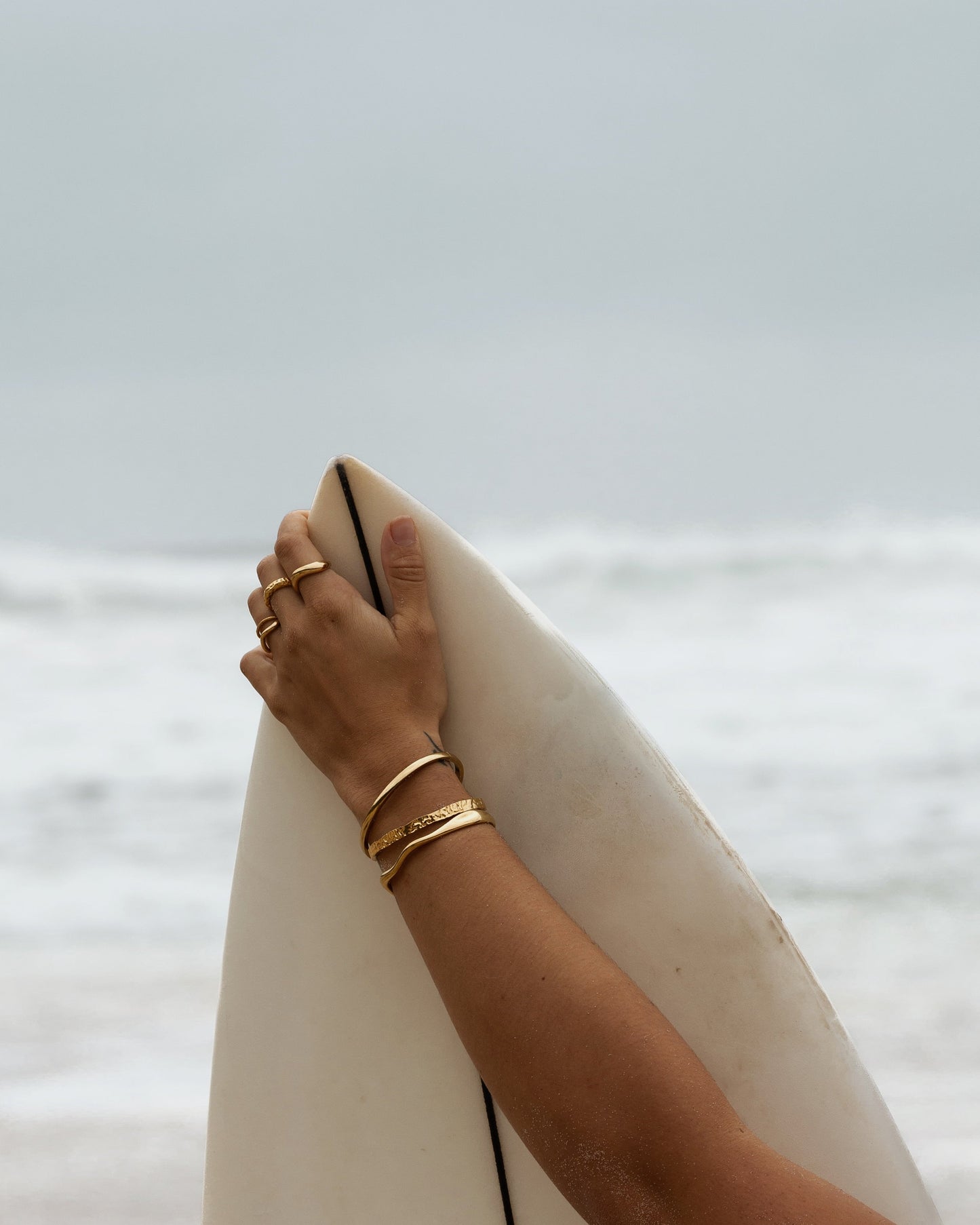 THIN BANGLE