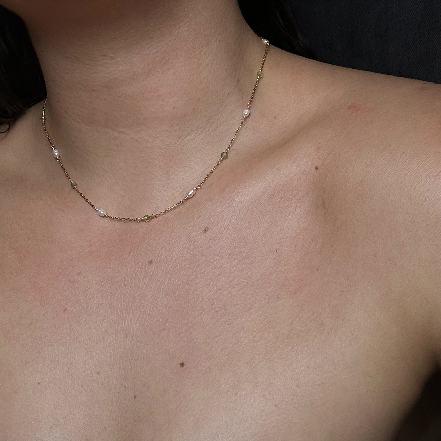CASSIOPEIA NECKLACE - PEARL & PERIDOT