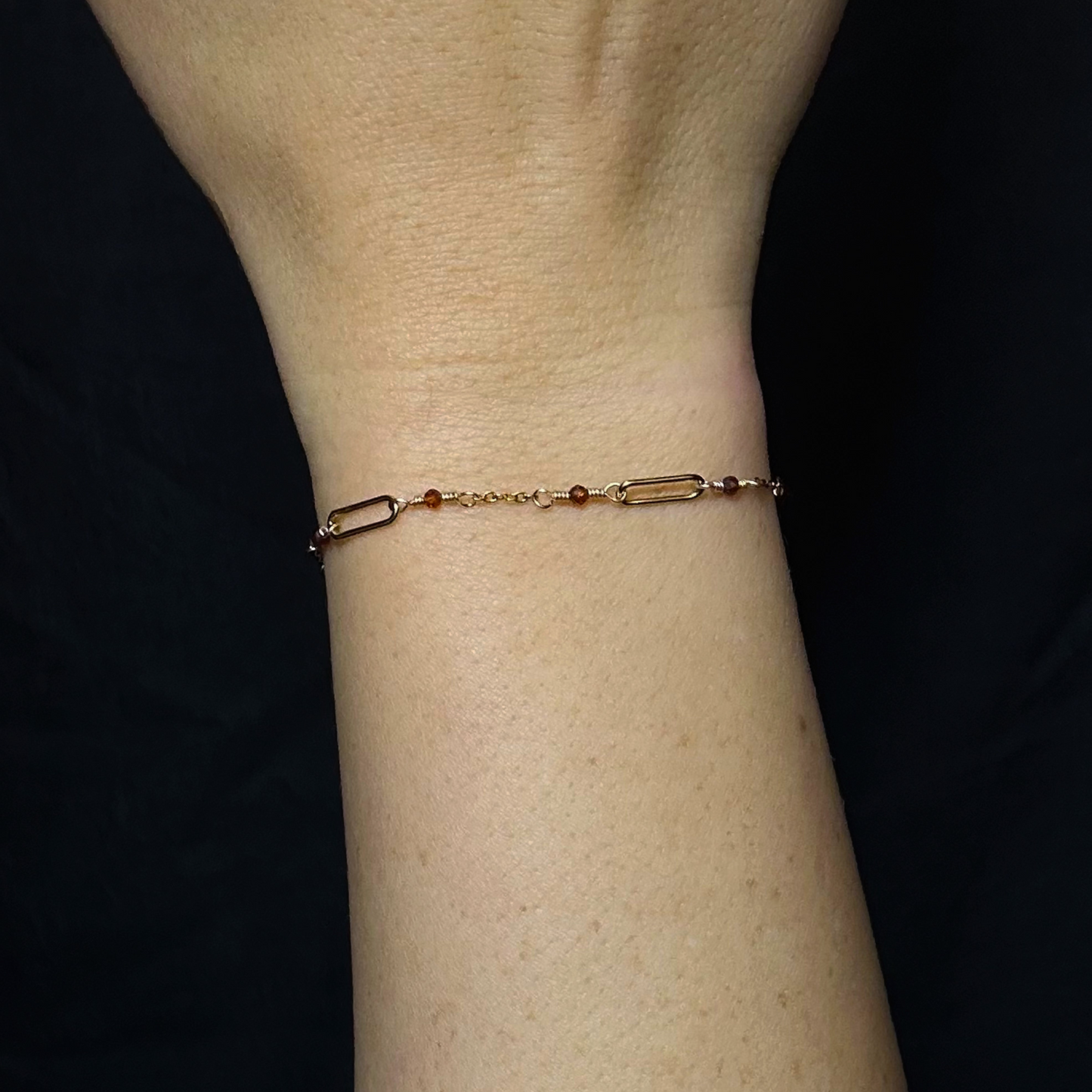 VELA BRACELET - ORANGE GARNET