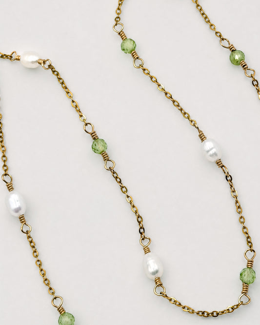 CASSIOPEIA NECKLACE -  PEARL & PERIDOT