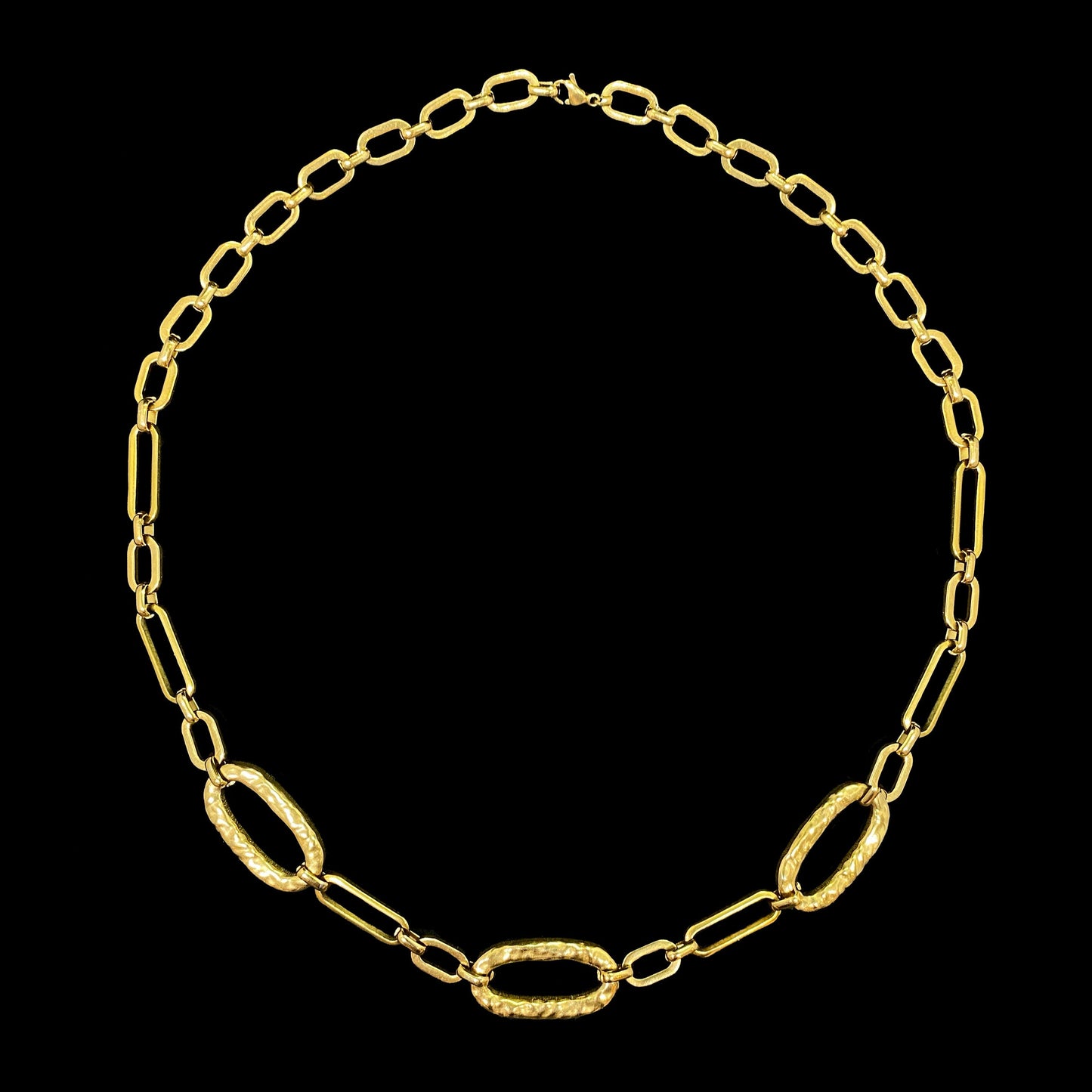 STATEMENT GOLD NECKLACE