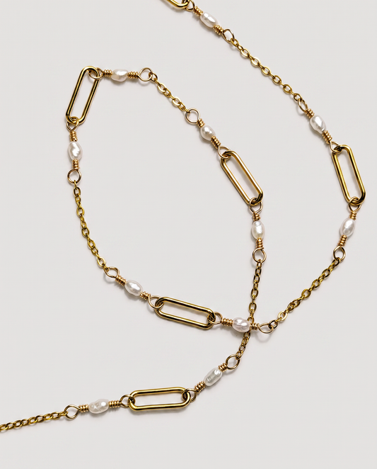 VELA NECKLACE  -  FRESHWATER PEARL
