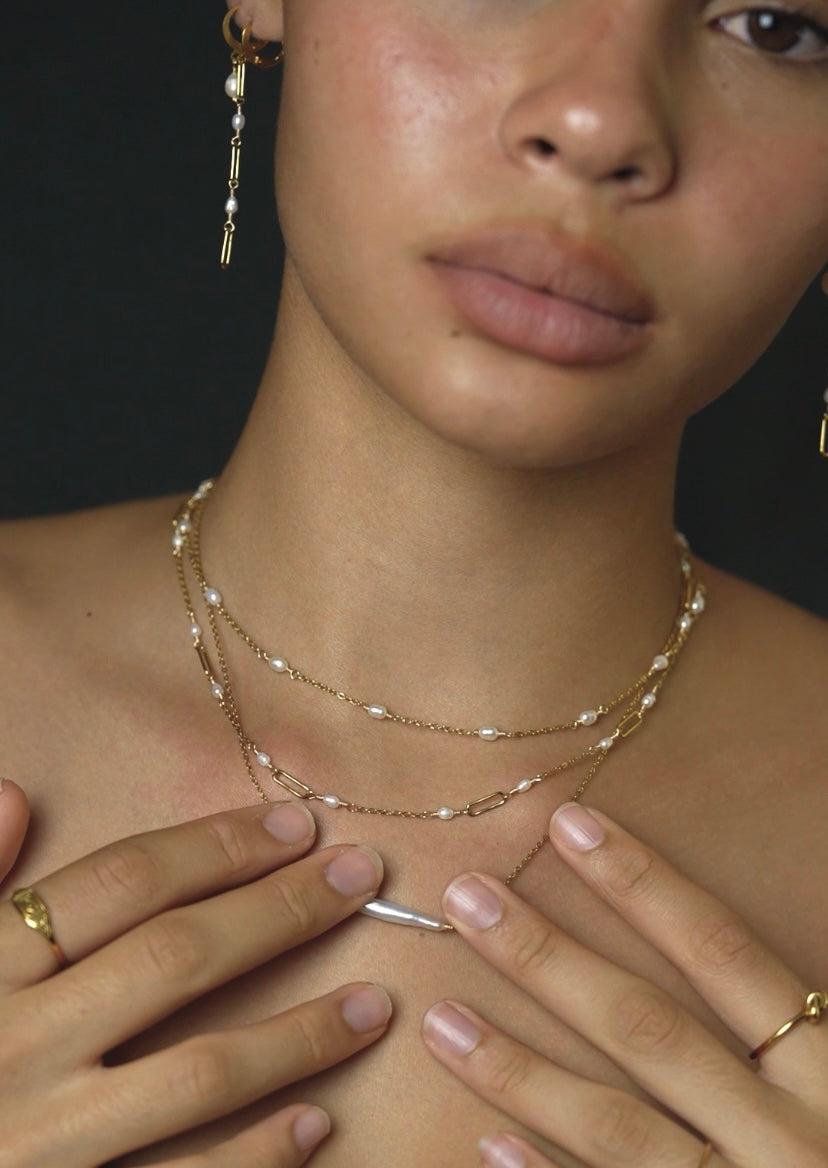 VELA NECKLACE  -  FRESHWATER PEARL