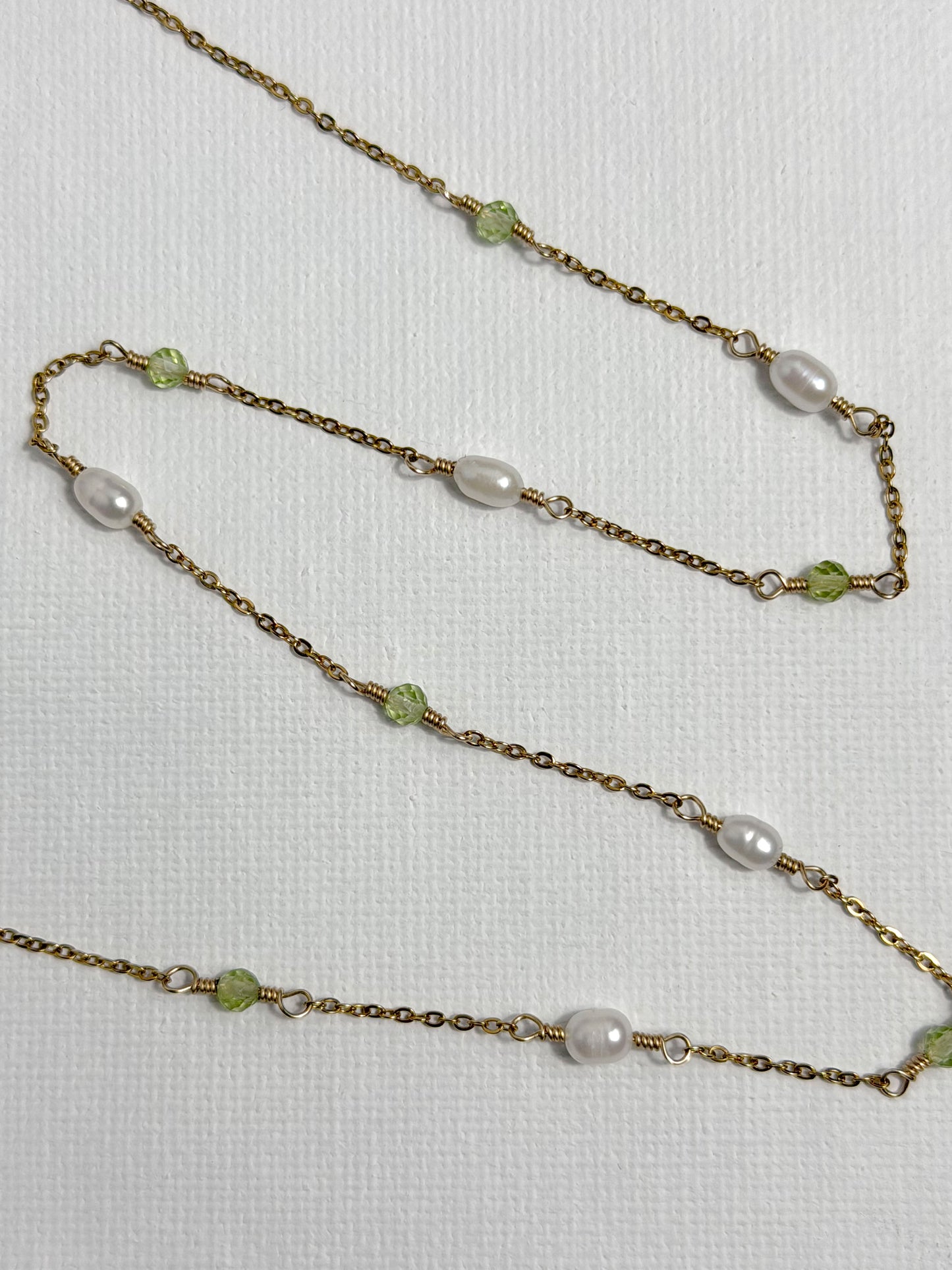 CASSIOPEIA NECKLACE -  PEARL & PERIDOT