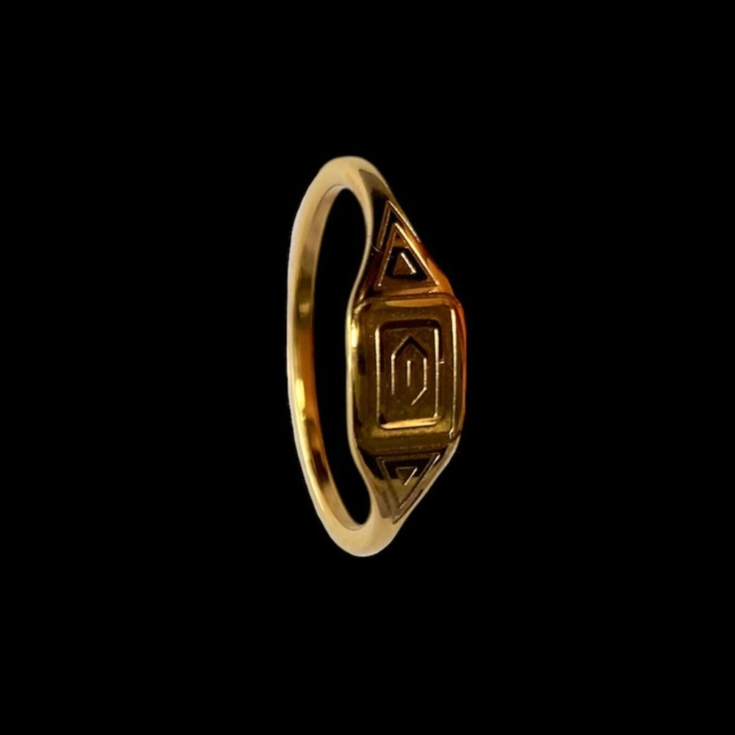 GEOMETRIC RING