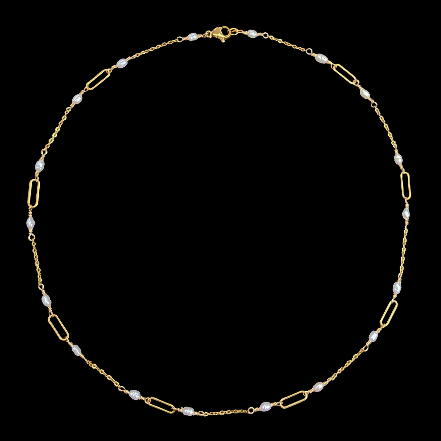 VELA NECKLACE  -  FRESHWATER PEARL