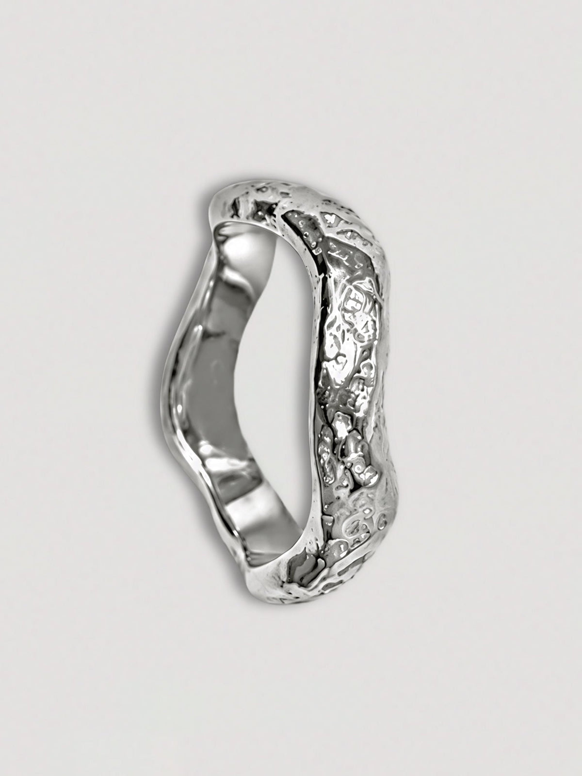 TEXTURED WAXY RING - STAINLESS STEEL