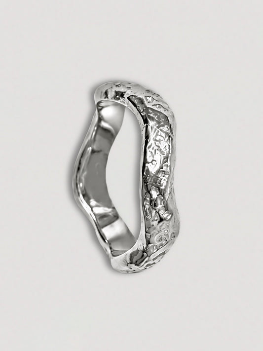 TEXTURED WAXY RING - STAINLESS STEEL