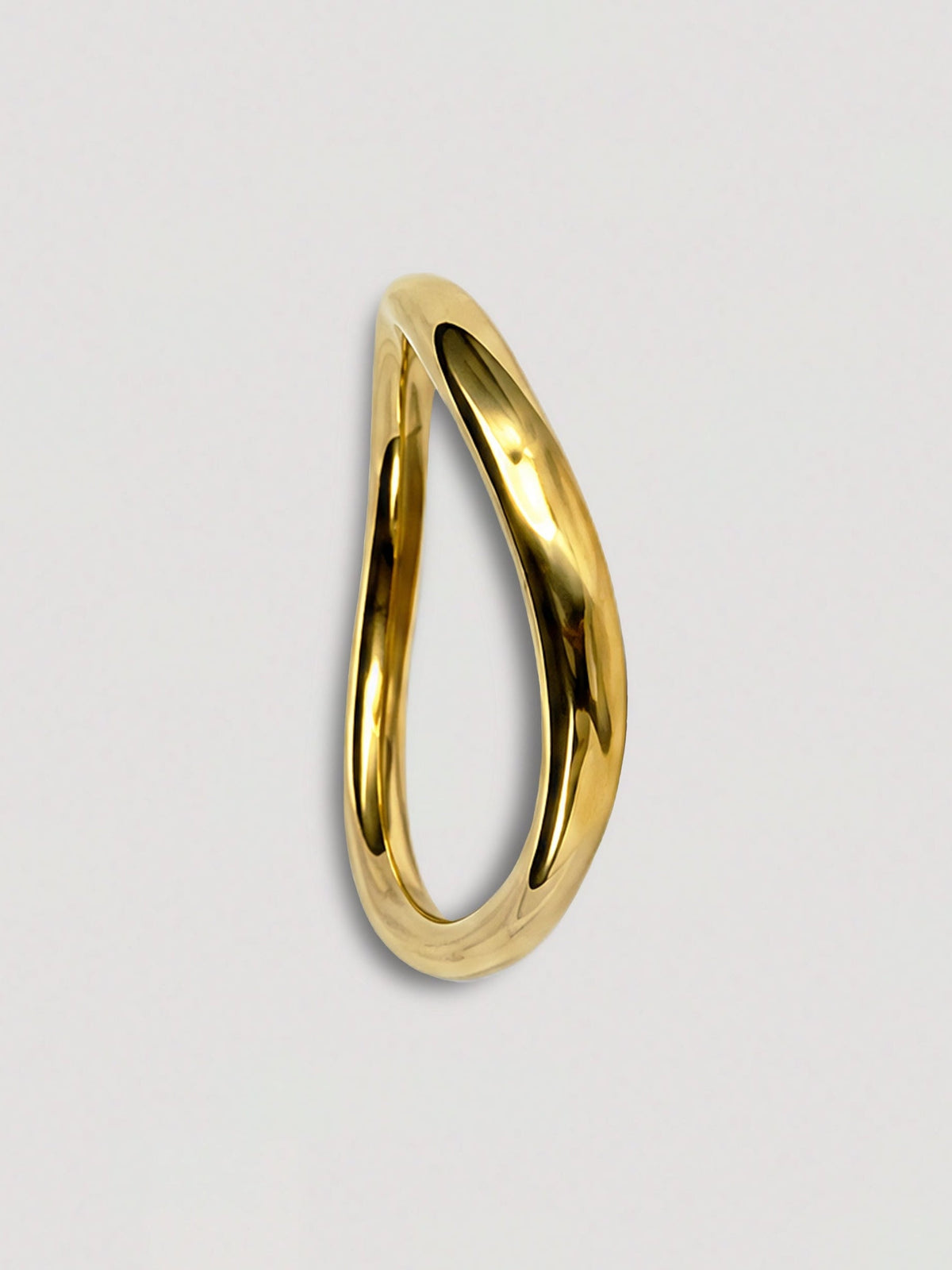 THIN ASYMMETRICAL WAVE RING