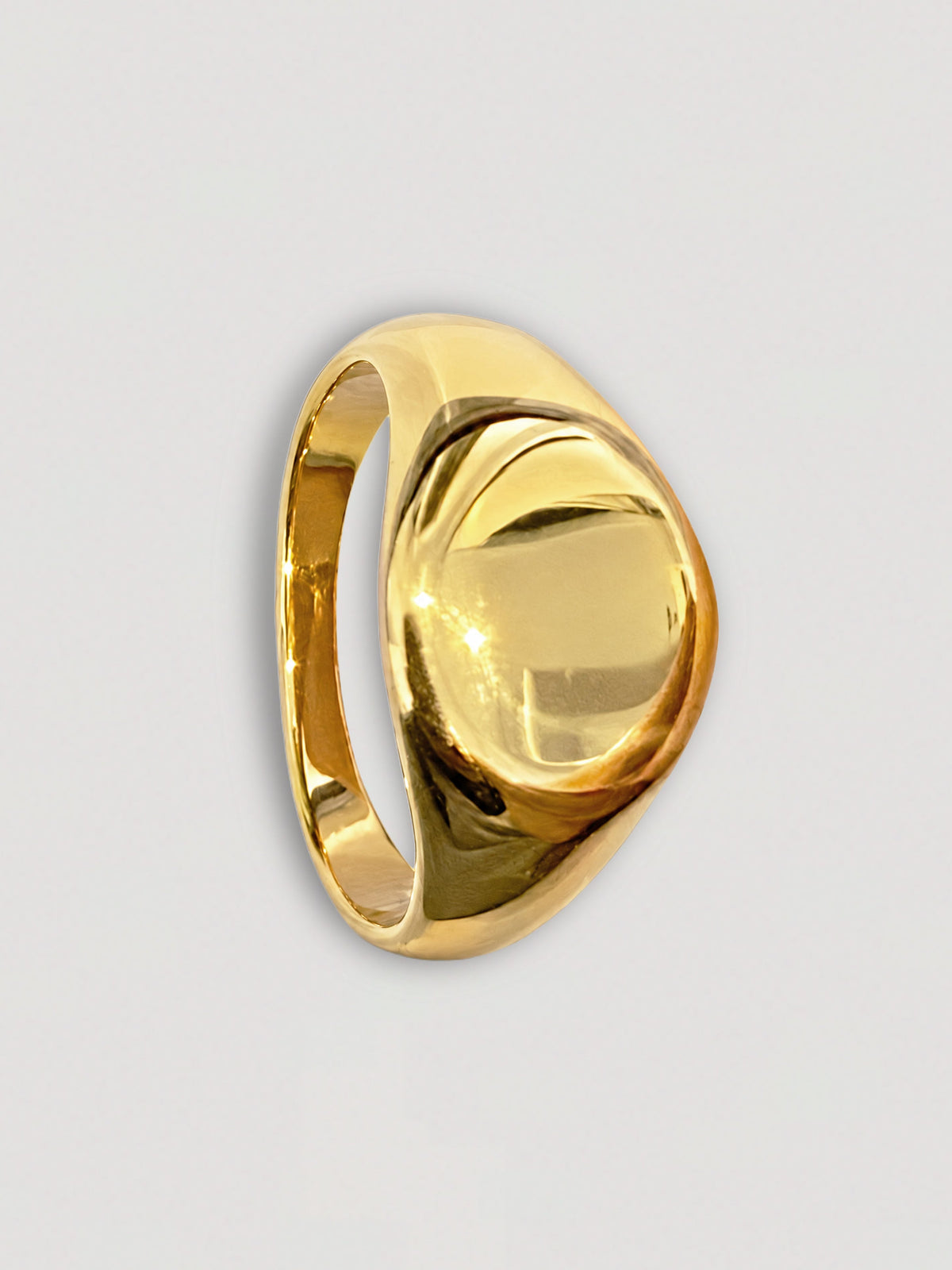 CIRCULAR SIGNET RING