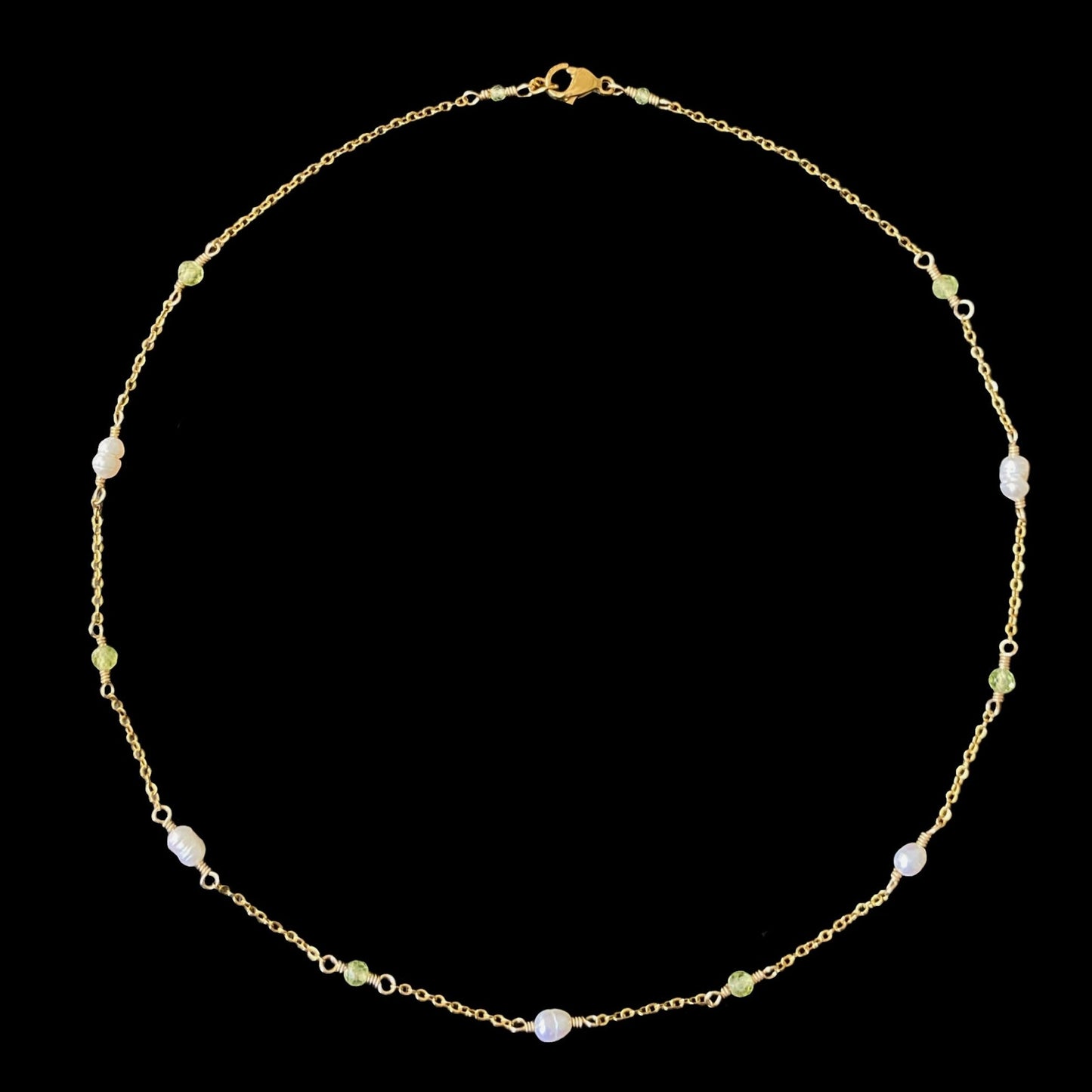 CASSIOPEIA NECKLACE -  PEARL & PERIDOT