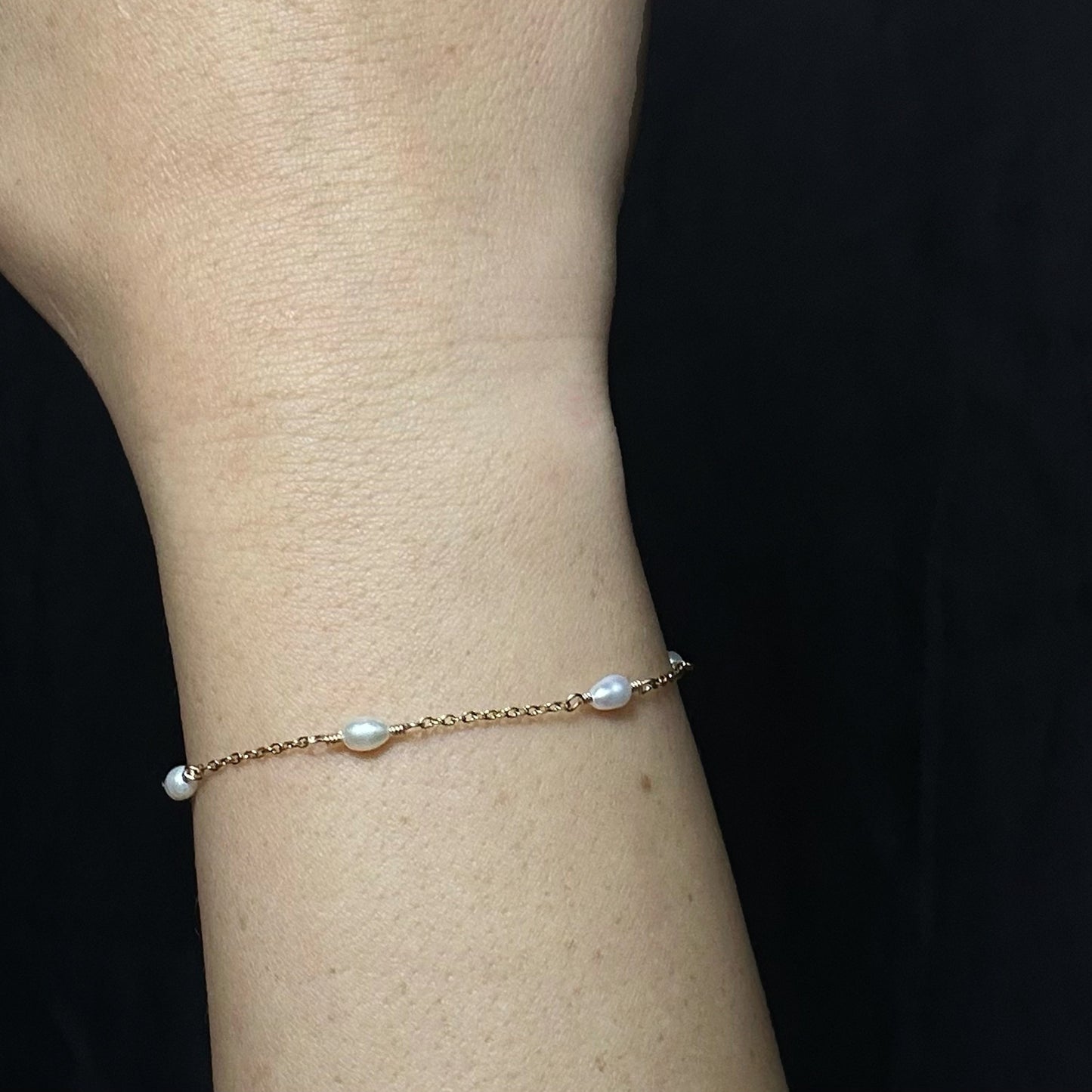 IZA SET - FRESHWATER PEARL - NECKLACE, EARRINGS, BRACELET