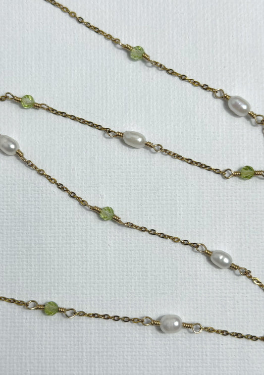 CASSIOPEIA NECKLACE -  PEARL & PERIDOT