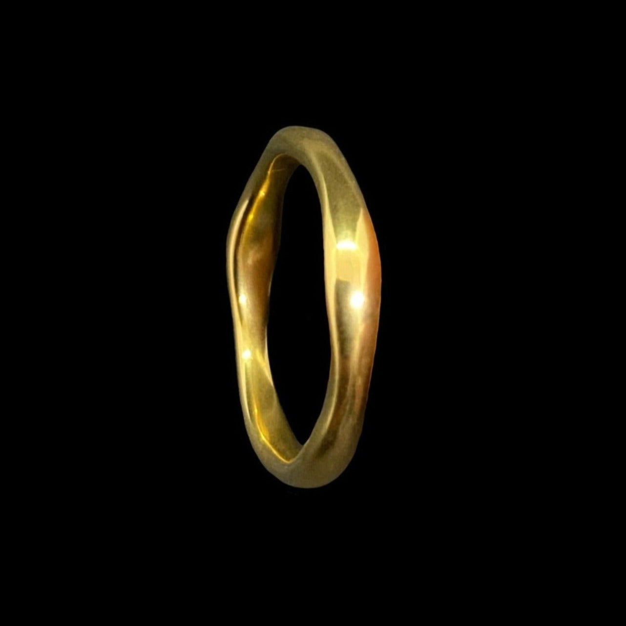 WAVY RING